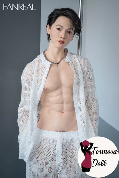 Kevin – Sex Doll Maschile con Tratti Asiatici in Silicone, 173 cm